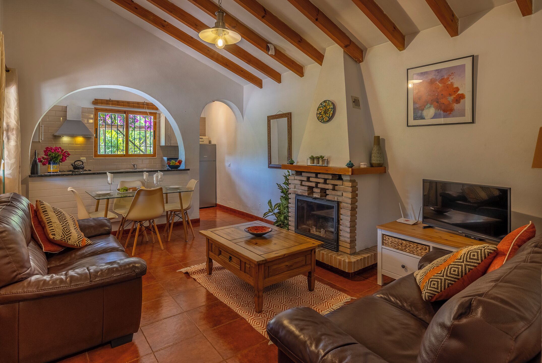 Smart TV, fireplace, books, music library