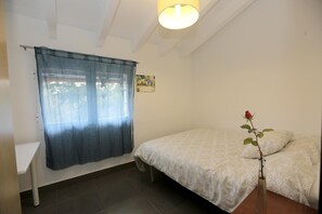 8 chambres, bureau, fer et planche à repasser, Wi-Fi gratuit