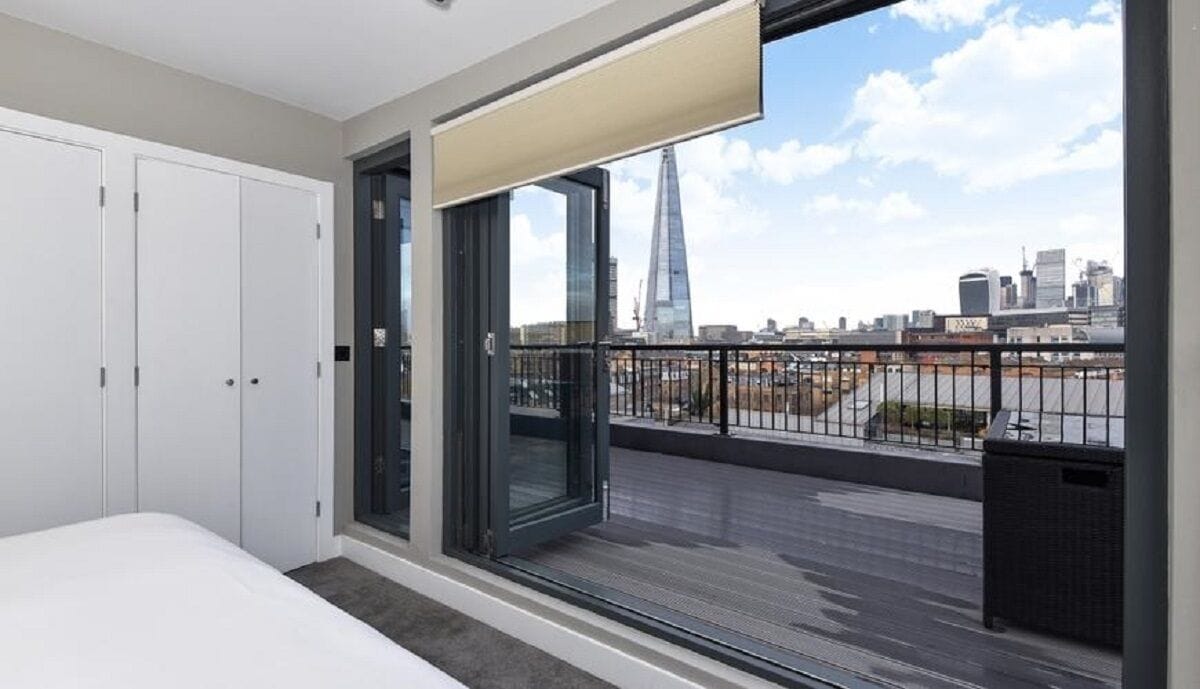 2 soverom, strykejern/-brett, reiseseng for barn og wi-fi (inkludert)