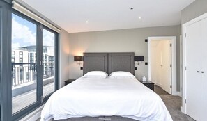 2 bedrooms, iron/ironing board, travel cot, free WiFi