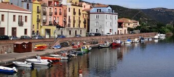 Porto Alabe: At 100 meters from the beach, the cool of the house to relax in the garden