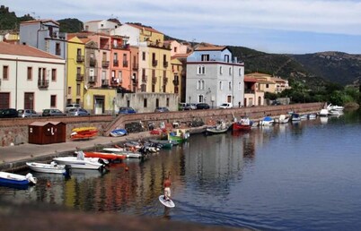 Porto Alabe: At 100 meters from the beach, the cool of the house to relax in the garden