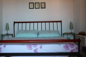 2 Schlafzimmer, Bügeleisen/Bügelbrett, Reisekinderbett, WLAN