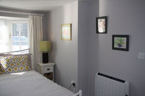 1 bedroom, iron/ironing board, travel cot, free WiFi