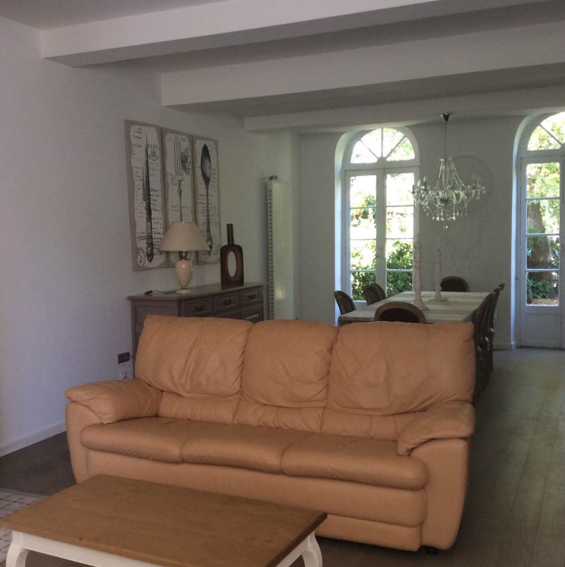 Magnificent Maison de Maitre in a wonderful private parkland with a heated pool.