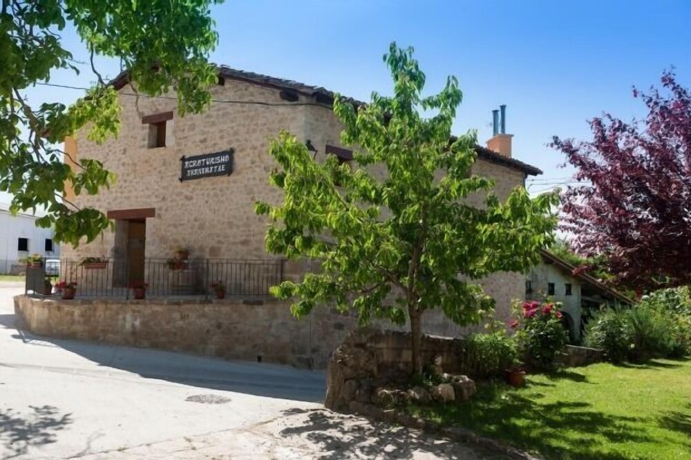 Casa Rural Aranaratxe for 8 people