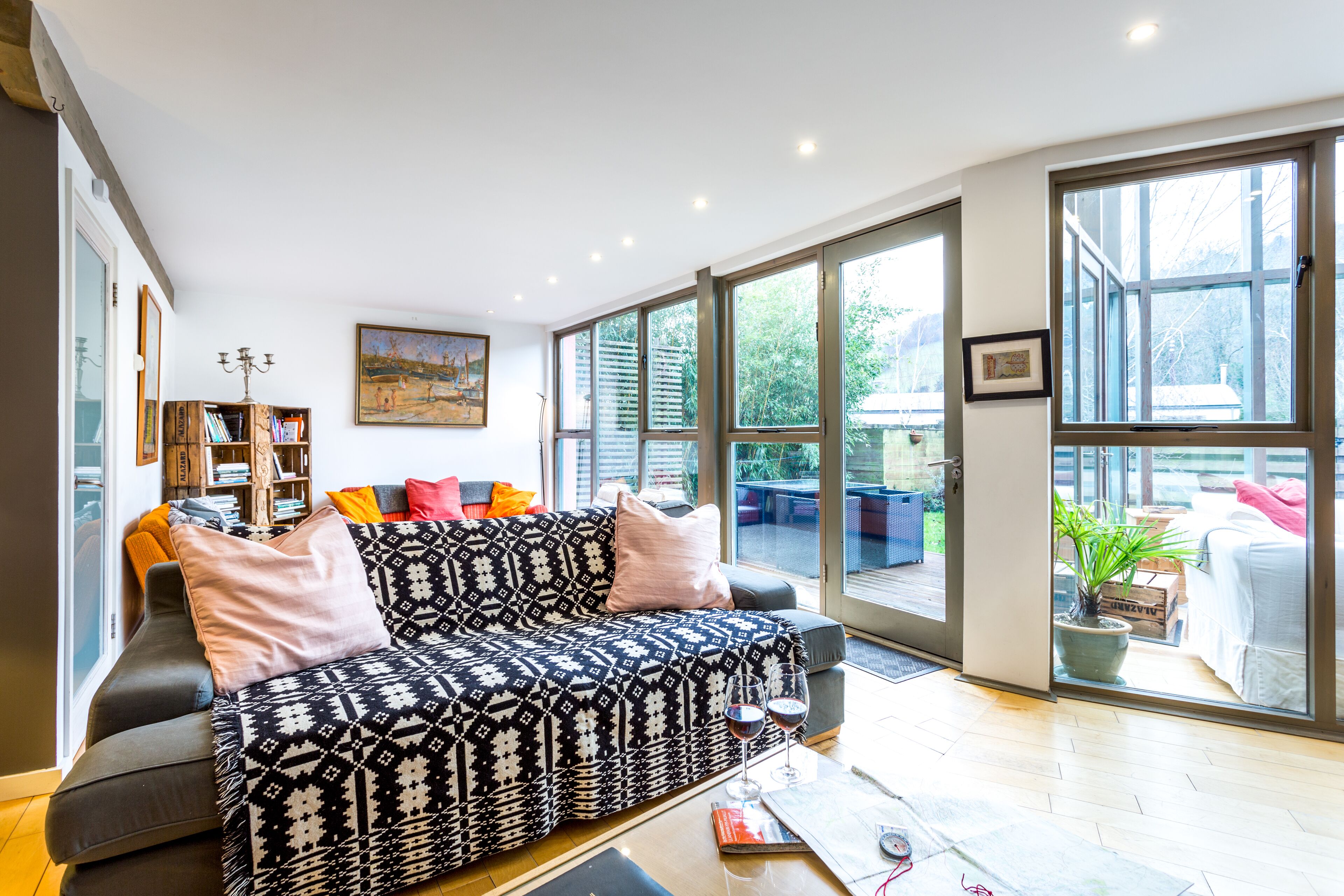 Smart TV, fireplace, DVD player, books