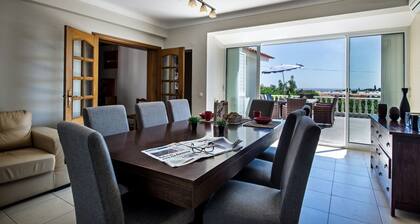 luxury 5 bedroom Villa, private pool