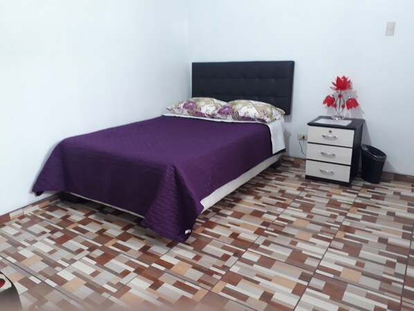 1 bedroom, iron/ironing board, free WiFi, bed sheets - double room standard (lima)