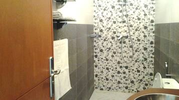 Shower, towels