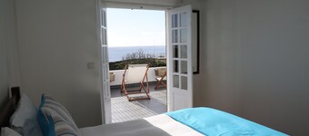 Casa do Atlântico - holiday village Property with views and direct access to the sea