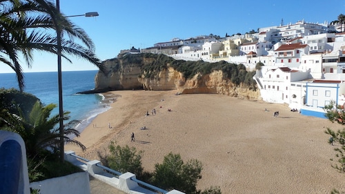 Apartment T1 (B) next to the beach for holidays