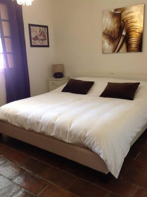 4 bedrooms, iron/ironing board, WiFi, bed sheets - House / Villa - St tropez (Saint-Tropez)