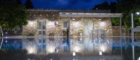 Inomhuspool och uppvärmd pool