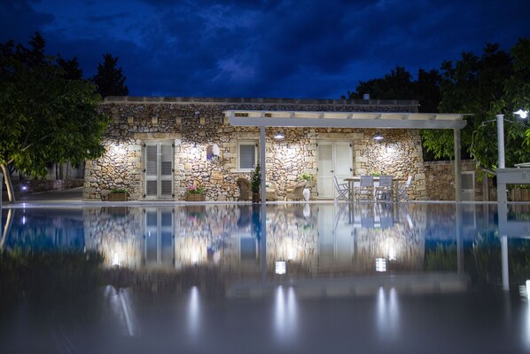 Alberca techada y alberca climatizada