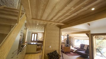 Smart-TV, Kamin, DVD-Player, Tischtennisplatte