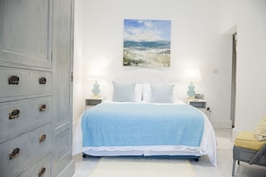 1 bedroom, iron/ironing board, travel cot, free WiFi
