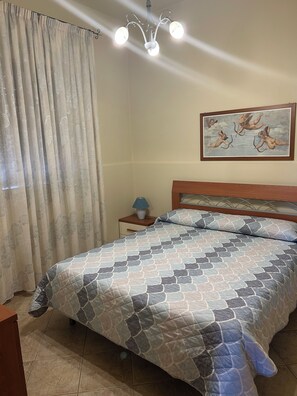 3 bedrooms, iron/ironing board, travel crib, WiFi