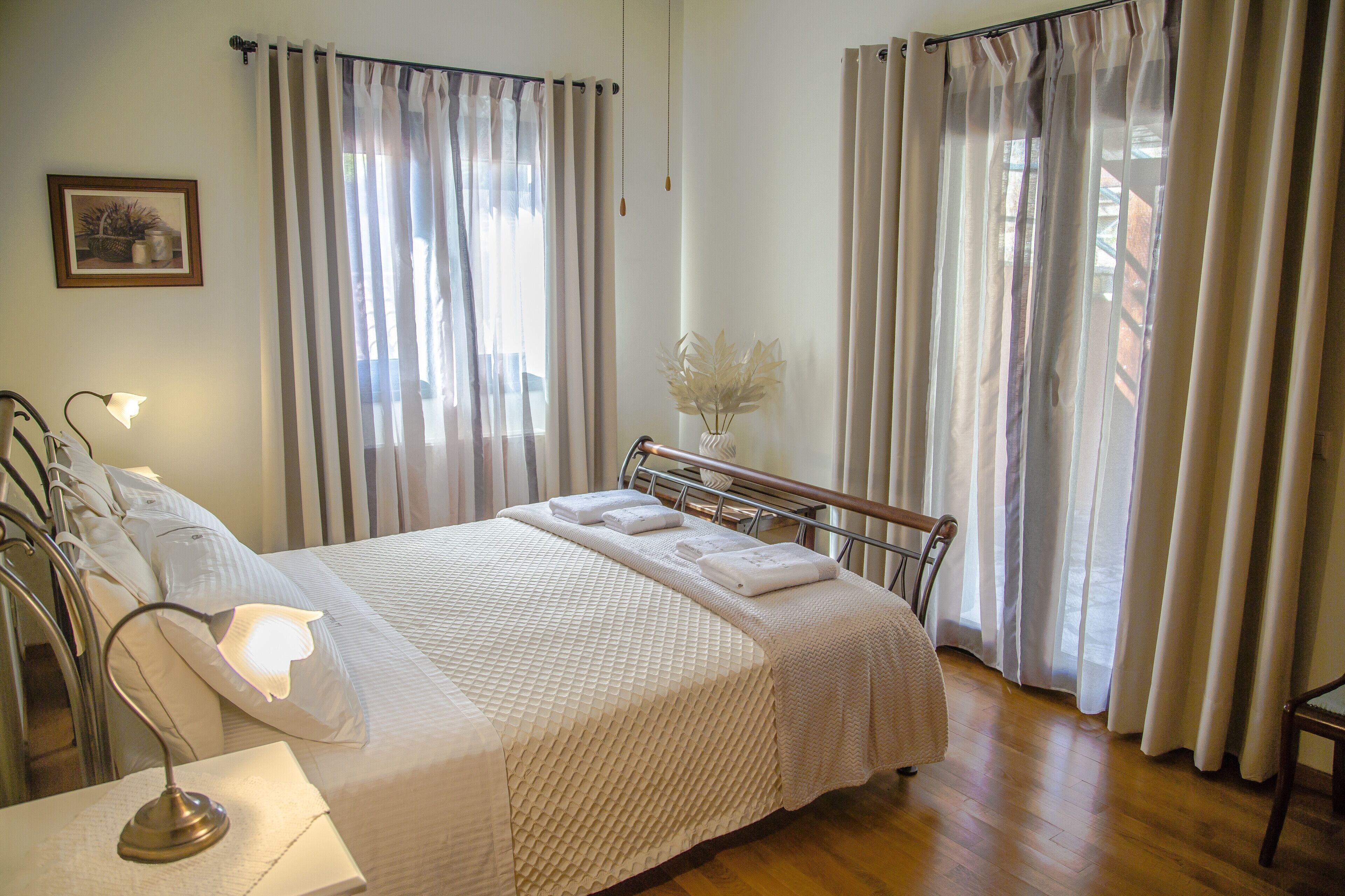 "LA VISTA E BELLA" SEAFRONT PRIVATE RESORT NEAR ACHILLEION PALACE ESTATE