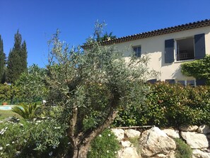 Property grounds - Villa with pool near beaches (Biot)