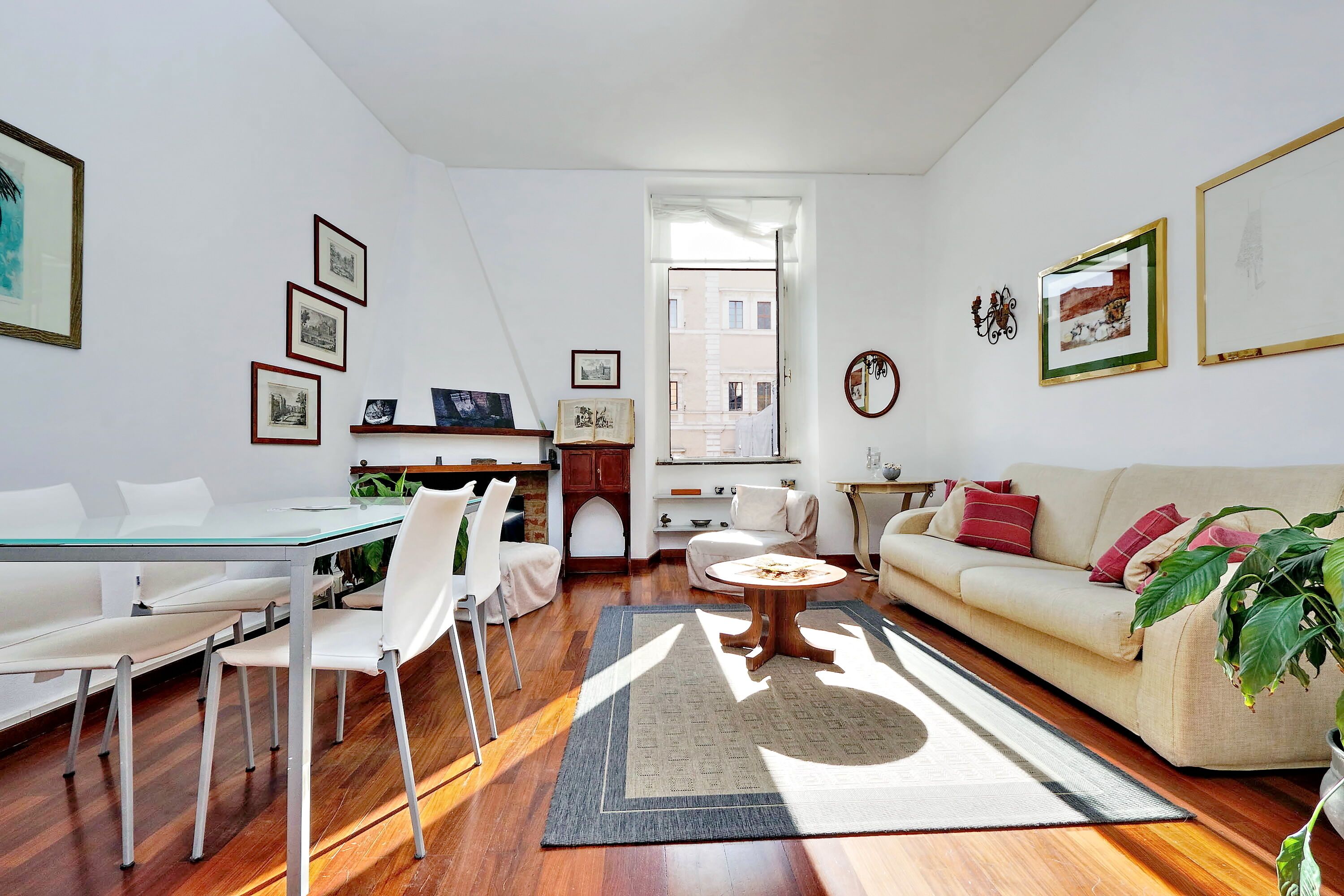 Rome: *** LUXURY APARTMENT IN THE HEART OF TRASTEVERE ***