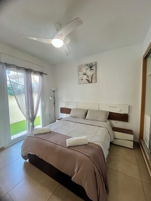 2 bedrooms, iron/ironing board, travel crib, free WiFi