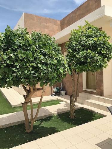 Villa Rio - 2 makuuhuoneen ja 2 kylpyhuoneen omakotitalo yksityisellä uima-altaalla Quesadassa. 