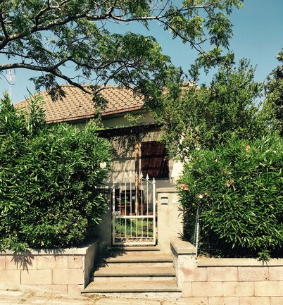 Villa in the green with private garden and panoramic balcony, 10 minutes from the sea