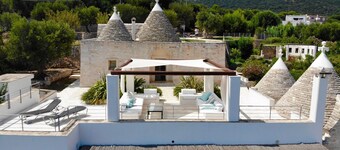 Luxury Trullo with WIFI,  private pool and amazing panoramic sea views