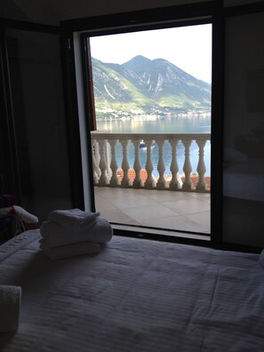 2 slaapkamers, een strijkplank/strijkijzer, gratis wifi, beddengoed