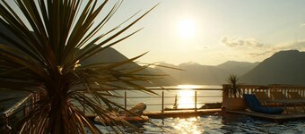 Luksus Penthouse-lejlighed, fantastisk udsigt over Kotor-bugten, fælles pool, WiFi 