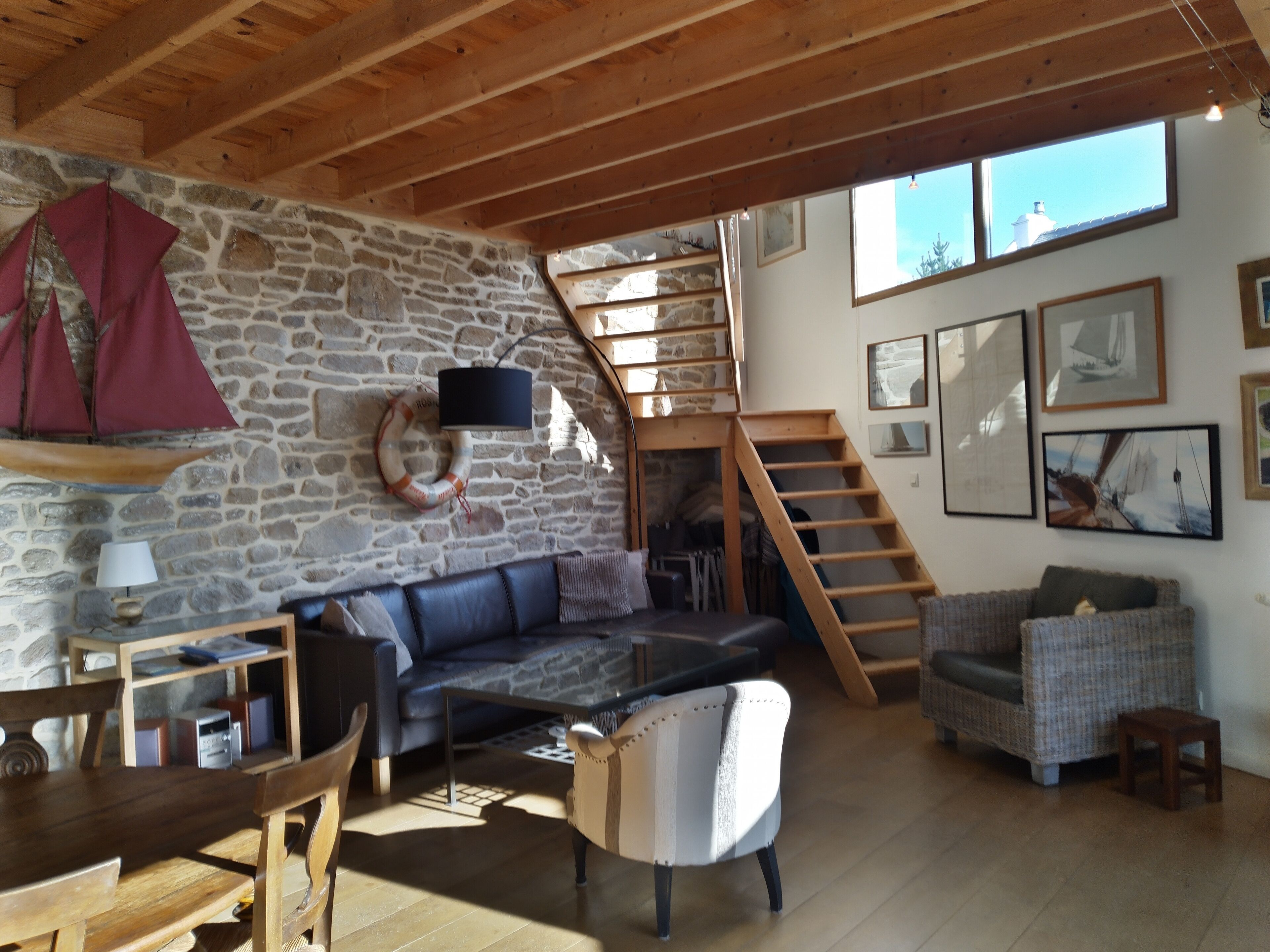 A renovated fishermans cottage with modern extension on the Quiberon peninsula