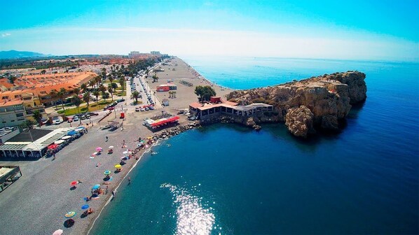 Beach towels - Villa Nena: "Ideal to spend your holidays with a heated pool (Salobreña)