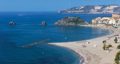 Villa Nena: "Ideal to spend your holidays with a heated pool