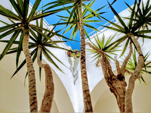 Riad Vejerísimo: 4 rooms + 4 bath + parking + stunning views
