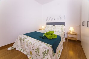 3 bedrooms, iron/ironing board, Internet, bed sheets - SW Don Cristián (Málaga)