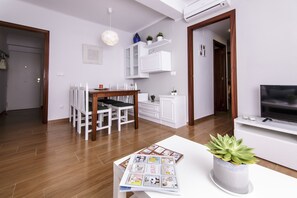 Interior - SW Don Cristián (Málaga)