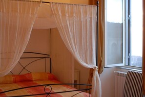 1 Schlafzimmer, Schreibtisch, Bügeleisen/Bügelbrett, WLAN