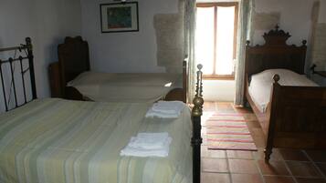 13 slaapkamers, een strijkplank/strijkijzer, gratis wifi, beddengoed