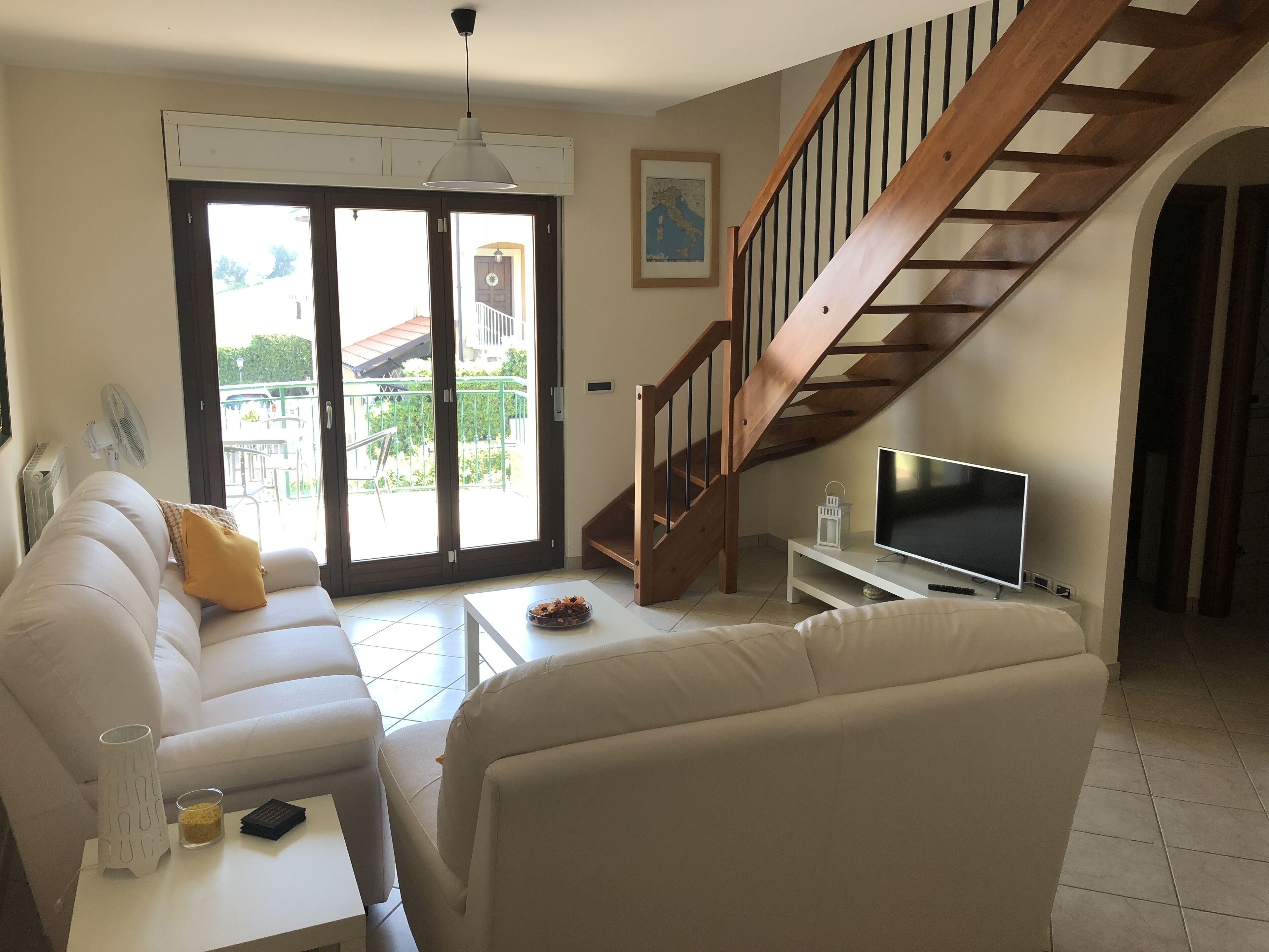 Holiday home in peaceful location with large terrace and stunning sea views.