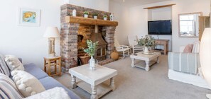 TV, fireplace, foosball, table tennis