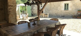  Stunning 4 ⭐️ gite, private pool fishing lake, Dordogne Bordeaux, Bergerac