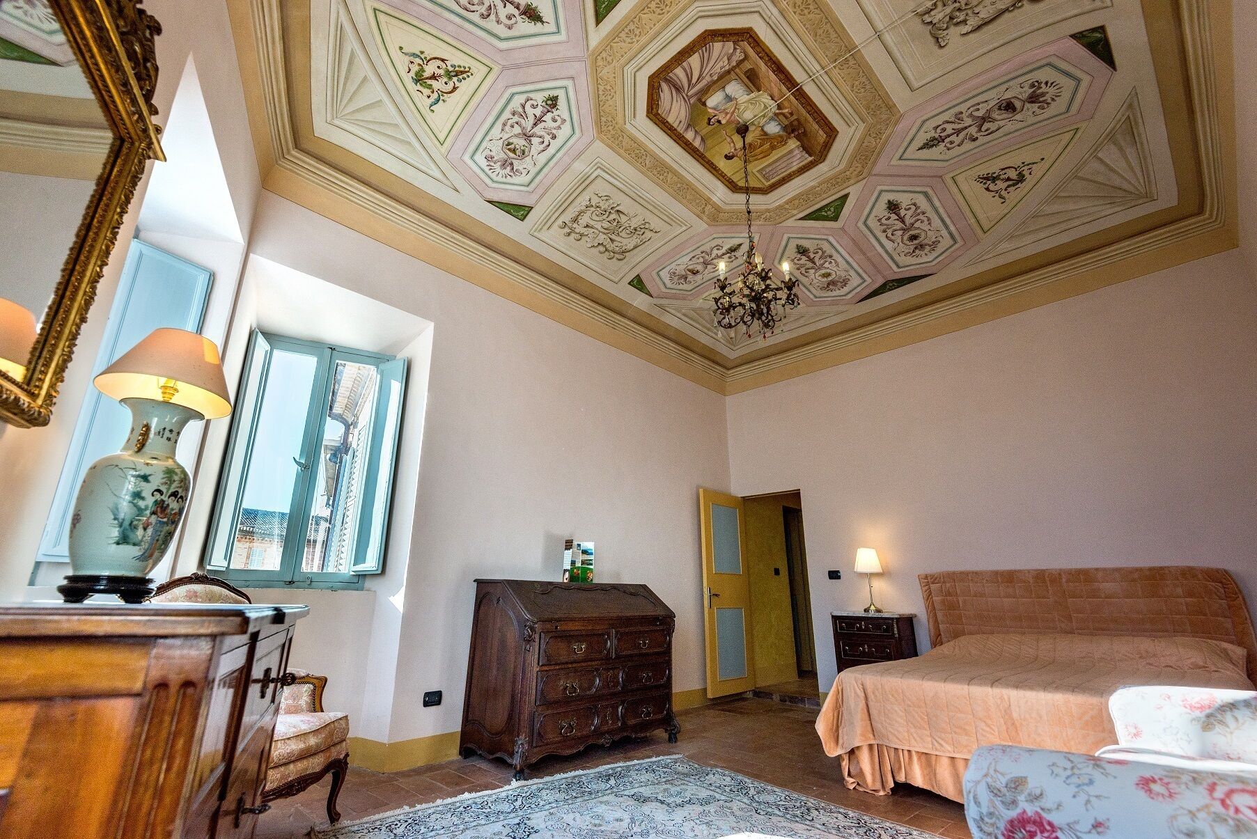 Property with Two Pools. Wedding and Group Holidays sleeps 73 people