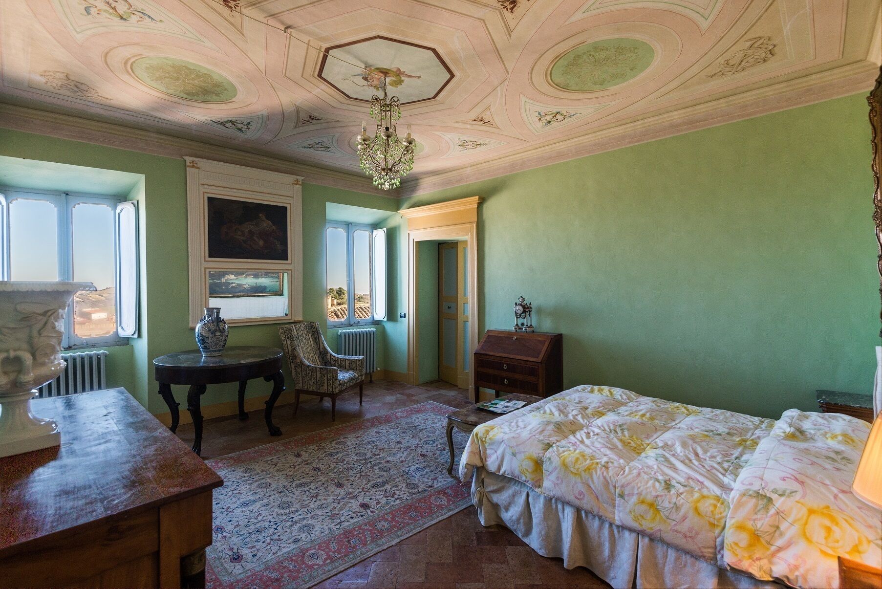 Property with Two Pools. Wedding and Group Holidays sleeps 73 people