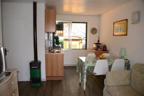 Fridge, microwave, oven, stovetop - Sant' Andrea Cotoncello: House with amazing sea view and garden (Sant'Andrea)