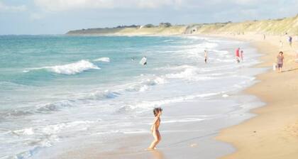 RARE jardin 600 m2- Wifi- proche de la plus belle plage de l'il