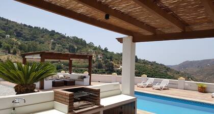 Peacefully situated modern style villa with private pool, panoramic views & Wifi
