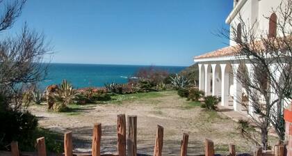 Sardinia, Torre Dei Corsari: Panoramic apartment in villa