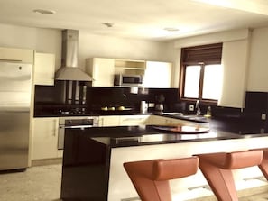 Fridge, microwave, oven, coffee/tea maker