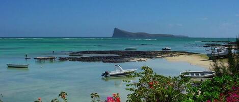 Liegestühle, Strandtücher